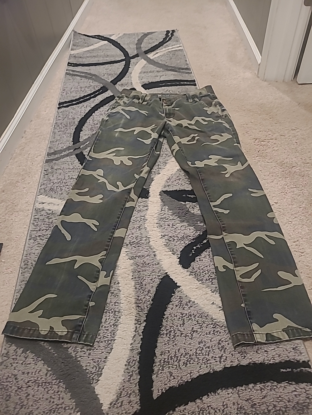 FREE WORLD Mens 32 Pants Classic Camo Drifter Slim Straight 100% Cotton